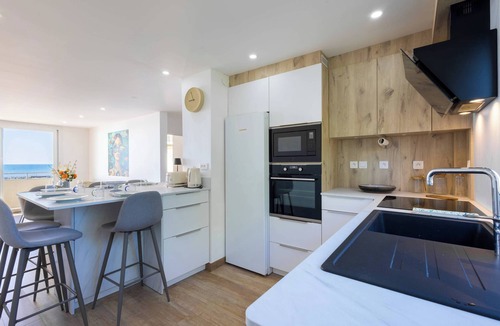 Valras-Plage Apartment | Les Vagues Bel Appartement Vue Mer avec Acces Plage