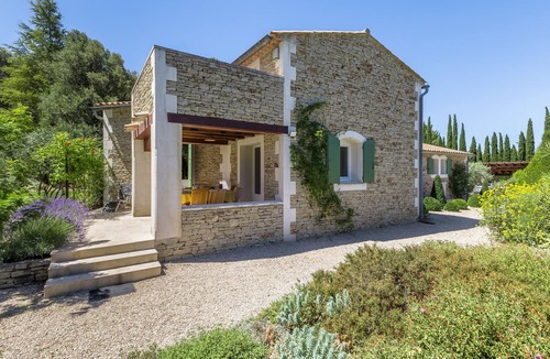 Bonnieux House | Li Cigalo Bonnieux: Provençal farmhouse with a secure pool