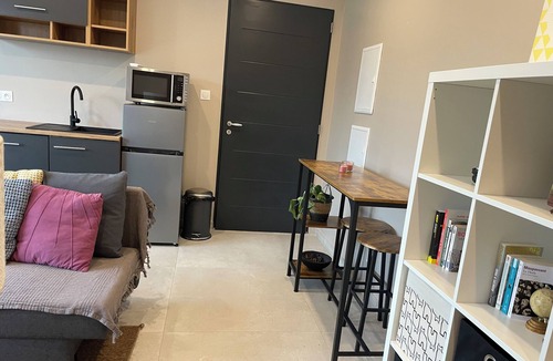 Caremeau Apartment | Lodge des Garrigues Swimming pool & Garden/terrace