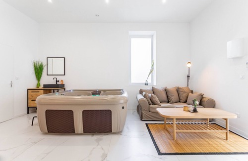 La Valentine Apartment | Loft 35 m 2 Love Room Private Jacuzzi