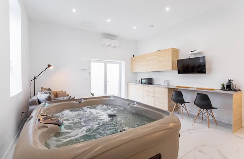 La Valentine Apartment | Loft 35 m 2 Love Room Private Jacuzzi