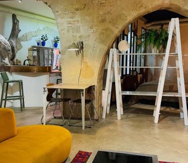 Beziers City Centre Apartment | Loft Atypique - Climatisé - Hyper centre - Calme - Petite terrasse