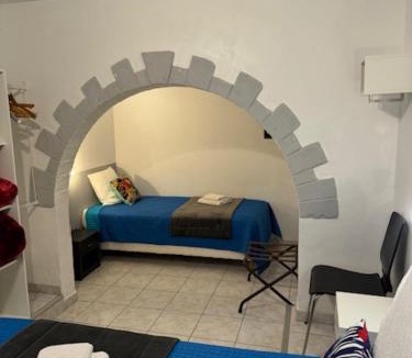 Marseillan Hotel | LOGIS Hôtel Restaurant La Chaumière