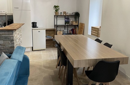 Pomerols House | Lou Castel/Renovated house close to shops