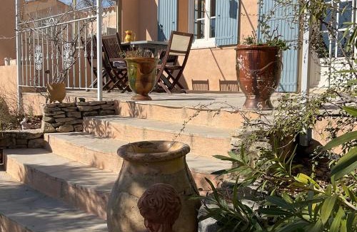 Cabrieres-dʼAigues House | Lou Jasset