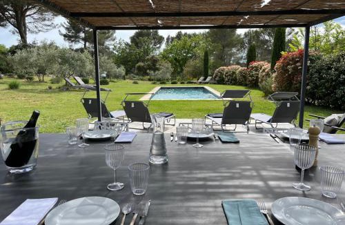 Est House | Lou Pantai, House, 5 bedrooms, 8 people, AC, Pool, Large garden,4km from AIX EN PROVENCE