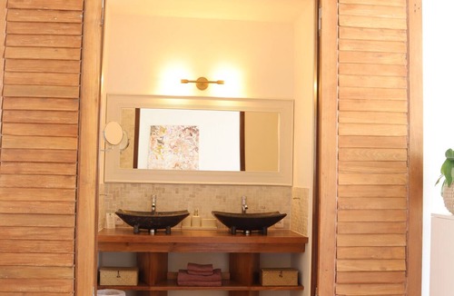 Saint-Pierre-des-Champs Hotel | Louis Henry