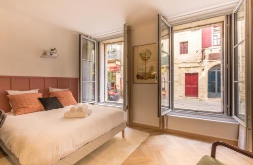 Pezenas Apartment | LOVE Suite - Balnéo - Vidéoprojecteur - Plein Centre - Free WiFi