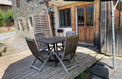 Saint-Sauveur Apartment | Lovely 2-bedroom apartment in enchanting Saint-Sauveur awaits you