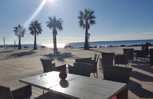 Meze House | Lovely 2-bedroom house with AC in quaint Mèze