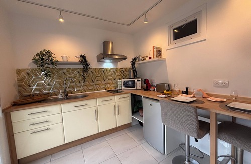 Juvignac Apartment | Lovely 43 m² apartment just outside Montpellier. Surrounded by a large garden!