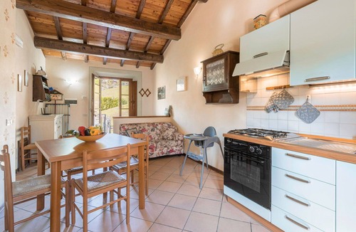 Cutigliano Apartment | Lovely apartment for 4 people with pool, WIFI, TV and pets allowed