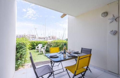 Port Cogolin Apartment | Lovely apartment for 3 people with WIFI, TV, patio and pets allowed