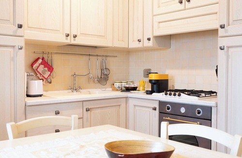 Panicale Apartment | Lovely apartment for 4 guests with WIFI, A/C, pool, TV, patio and pets allowed