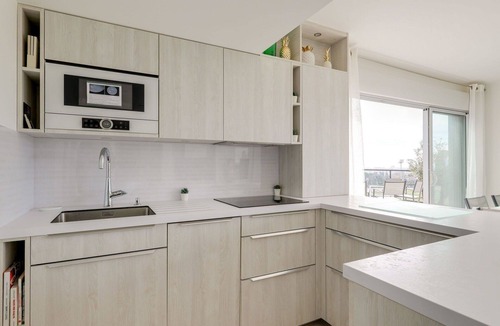 Frejus Apartment | Lovely apartment for 7 guests with A/C, WIFI, pool, TV and terrace