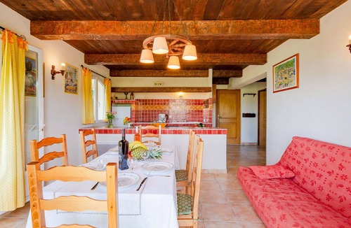 Bauduen Villa | Lovely apartment in villa for 6 people with WIFI, TV, terrace, pets allowed and panoramic view