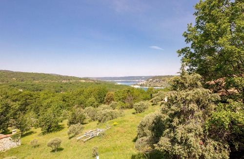 Bauduen Villa | Lovely apartment in villa for 6 people with WIFI, TV, terrace, pets allowed and panoramic view