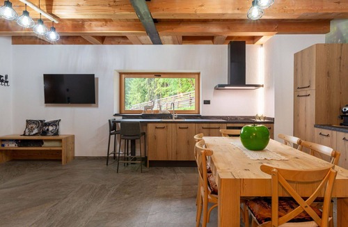 Livo Villa | Lovely apartment in villa for 4 people with WIFI, TV, patio and panoramic view