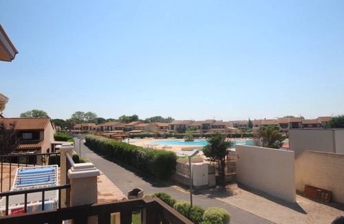 Portiragnes-Plage House | Lovely corner Villa with airco, 5 people, wifi, secured residence with pools (extra charge), 400.