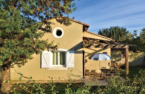 Raphele-les-Arles House | Lovely home in Raphèle-lès-Arles with WiFi