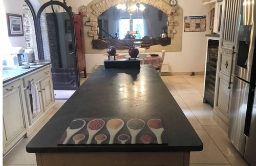 Orgon House | Lovely stone farmhouse in plein❤️des Alpilles On one hectare of wooded land