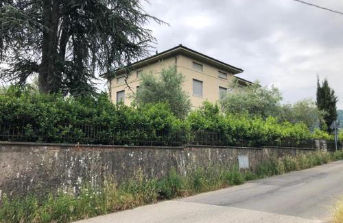 Quarrata Apartment | Lucciano Suite