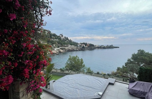 Cap d'Ail Apartment | Luxe 3-bedroom apartment on sea front in Cap-d'Ail with AC/Private pool