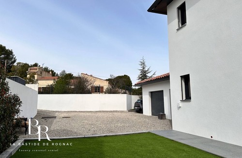 Rognac House | Luxueuse Villa Avec Piscine Chauffée et Salle de Sport Privée