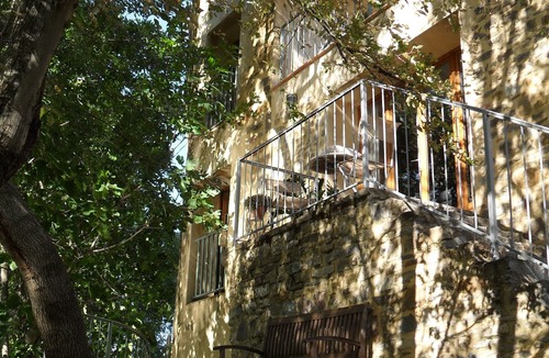 Taurize Apartment | Luxurious apartment for two/three overlooking the river, rock pool/waterfal