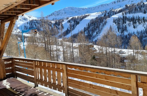 Isola Apartment | LUXURIOUS APARTMENT * 8PERS * WIFI * VIEW ON THE SLOPES