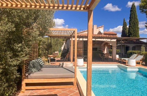 Mouries House | Luxurious home in Mouries with private swimming pool, can be inside or outside