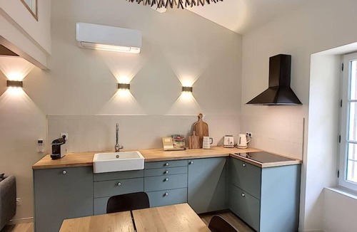 Avignon City Centre House | Luxury 4 bedrooms house, AC, terrace, Pont d'Avignon 10 minutes walk