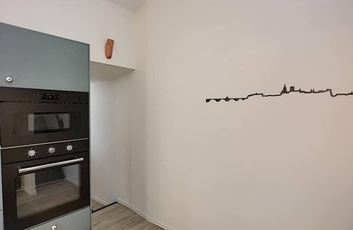 Avignon City Centre House | Luxury 4 bedrooms house, AC, terrace, Pont d'Avignon 10 minutes walk