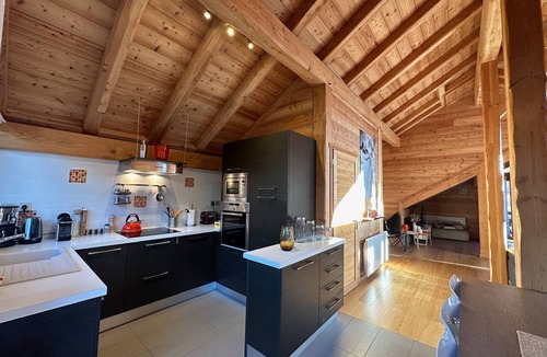 Les Claux Ski Chalet | Luxury 4* Chalet with Jacuzzi and Sauna