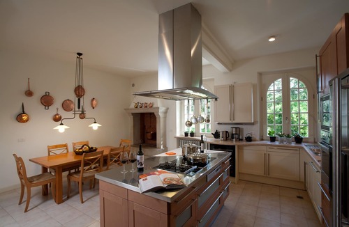 Calmasino Villa | Luxury & Chic Rental Villa Lake Garda Lazise. Lake view and swimming pool