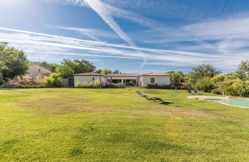 Le Puy-Sainte-Reparade House | Luxury villa with pool, peaceful setting, 20 min from Aix-en-Provence