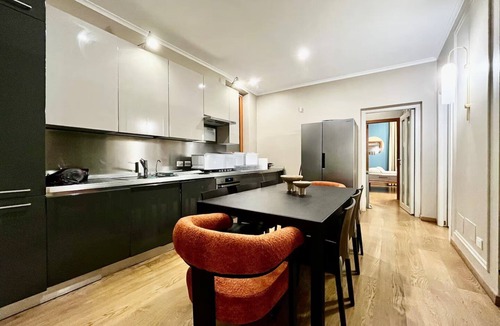 Rione III Colonna Apartment | Luxury, Light & History – An Exquisite Stay in the Heart of Rome