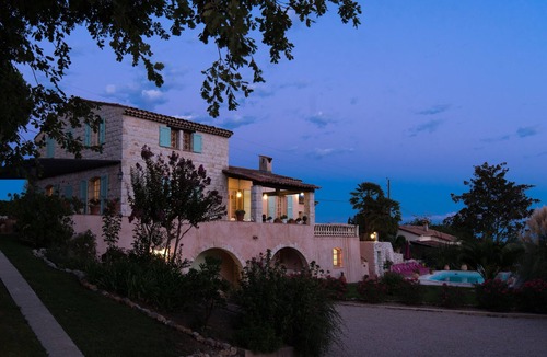 Tourrettes-sur-Loup Villa | Luxury Provençal Villa - 3 minutes stroll to picturesque medieval village!