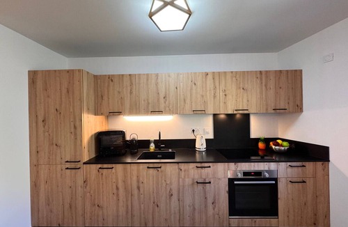 Les Claux Apartment | Luxury Ski Apartment - Near Slopes, 2 Garages, Sleeps 8