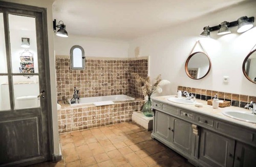 Paluds de Noves Bed & Breakfast | Luxury Suite, terrace, private pool and jacuzzi