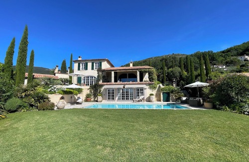 Tourrettes-sur-Loup Villa | Luxury villa with Côte d'Azur sea view!