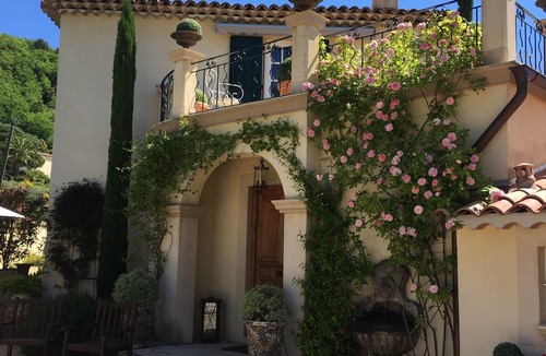 Tourrettes-sur-Loup Villa | Luxury villa with Côte d'Azur sea view!