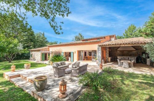 Saint-Paul-en-Foret Villa | Luxury Villa near Fayence