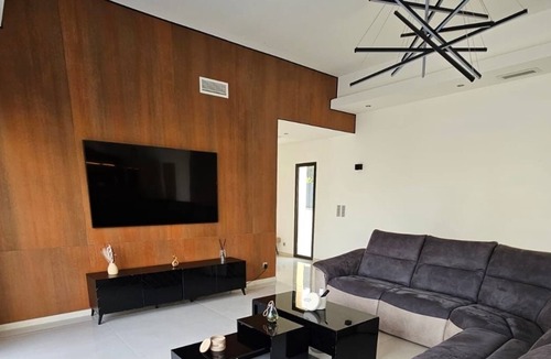 Caremeau Villa | MAGNIFICENT CONTEMPORARY VILLA IN THE HEIGHTS OF NIMES