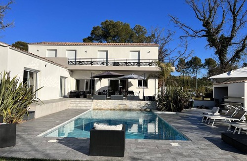 Les Maillans Villa | Magnificent villa close to many centers of interest