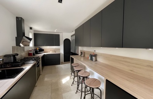 Ventabren House | Magnificent, Fully Equipped Villa with Private Pool, 10 Minutes from Aix-en-Provence