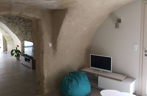 Castries House | Magnificent house in the center of a village
