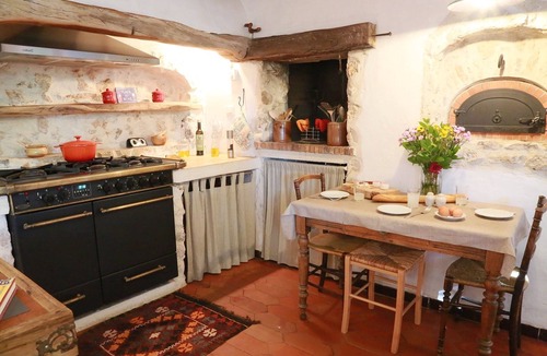 Cotignac House | Magnificent Provencal Bastide with 14m long pool in mature private garden.