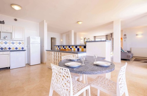 Valras-Plage Apartment | Magnificent Seafront Apartment