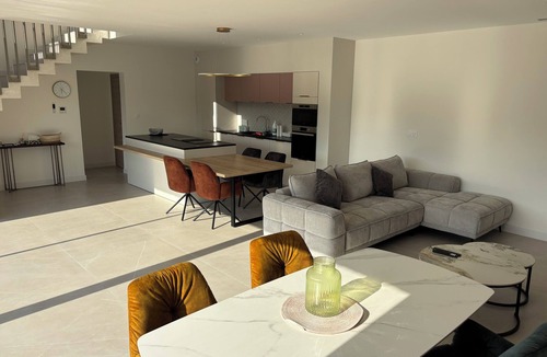 Caremeau Villa | Magnificent villa in a private neighborhood with breathtaking views of the garrigues.